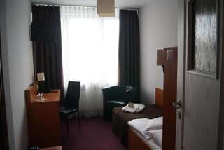 Отель Hotel PZMot Люблин Одноместный номер эконом-класса-2