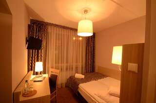 Отель Hotel PZMot Люблин Двухместный номер с 1 кроватью (для 1-2 взрослых)-2